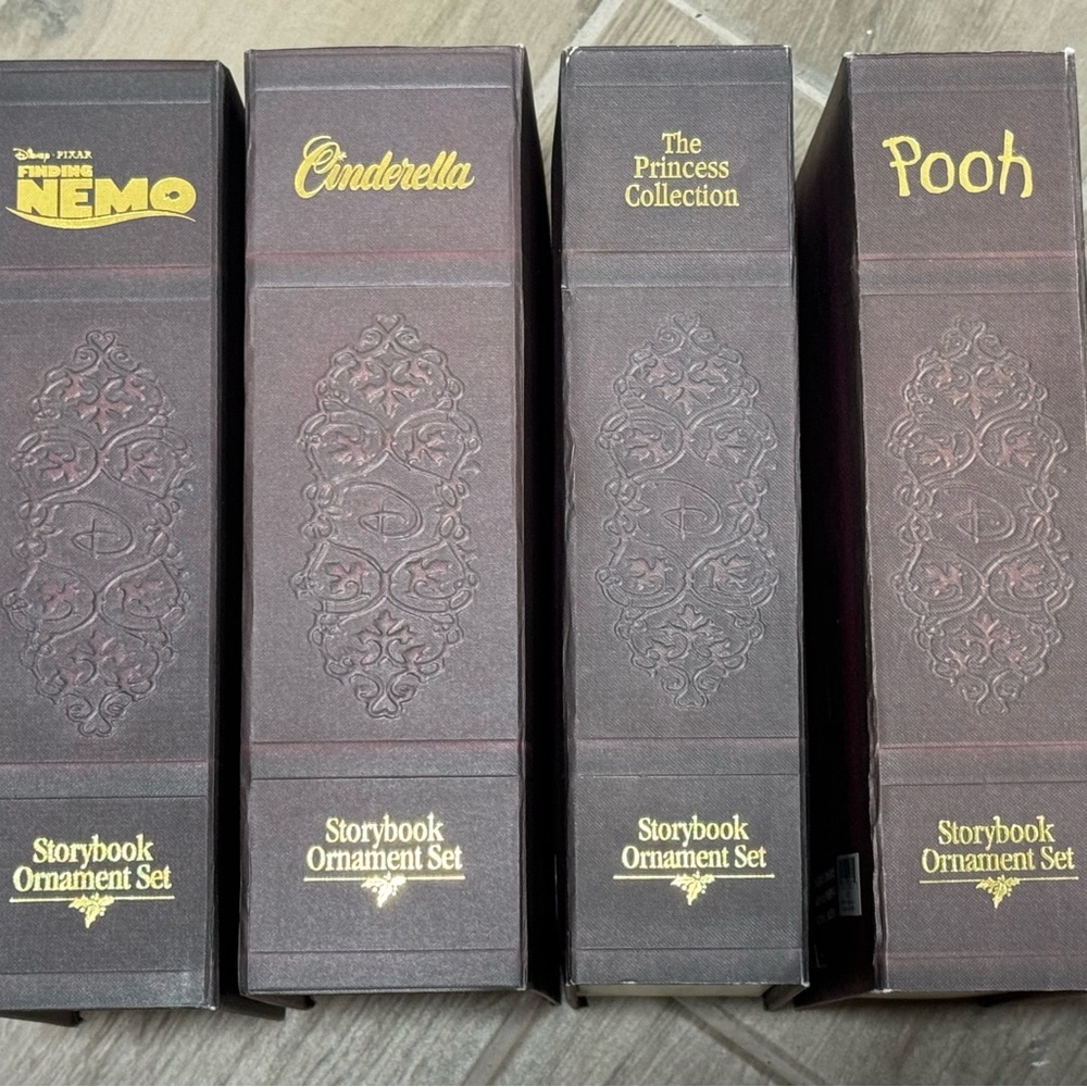 7 Disney Storybook Ornaments 7 Sets